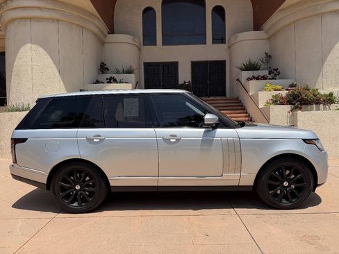 Used 2017 Land Rover Range Rover HSE AWD/4WD image 8