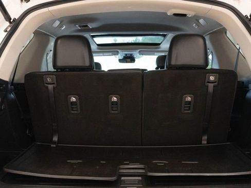 Used 2023 Honda Pilot Touring image 13