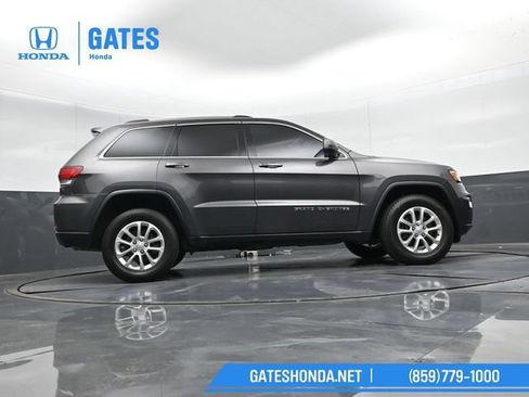 Used 2021 Jeep Grand Cherokee Laredo AWD/4WD image 33