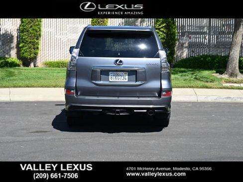 Used 2021 Lexus GX 460 Premium w/ Accessory Package image 5