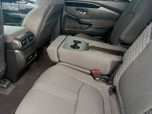 Certified 2023 Honda Pilot Sport image 25