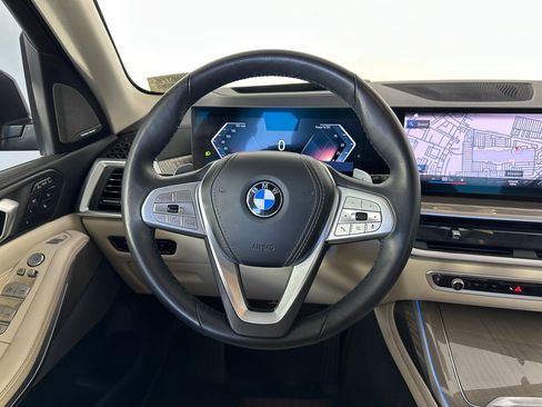 Used 2023 BMW X7 xDrive40i w/ Executive Package image 13