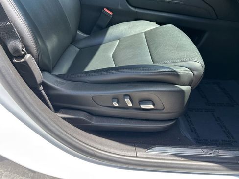 Used 2019 Cadillac XT5 Premium Luxury FWD image 44