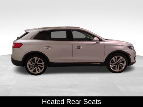Used 2018 Lincoln MKX Reserve w/ Lincoln MKX Climate Package image 3