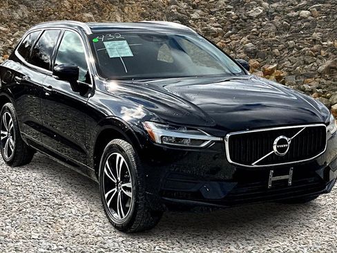 Used 2019 Volvo XC60 T6 Momentum w/ Multimedia Package image 10