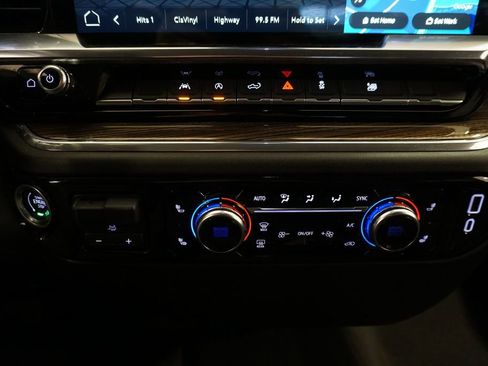 Certified 2025 GMC Sierra 1500 Elevation image 14