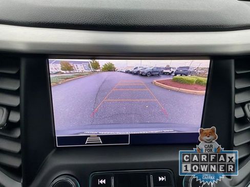 Used 2023 GMC Acadia SLE w/ Driver Convenience Package image 21