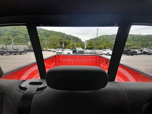 Used 2024 RAM 2500 Tradesman w/ Chrome Appearance Group AWD/4WD image 40