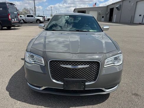 Used 2018 Chrysler 300 C w/ Safetytec Plus Group image 2
