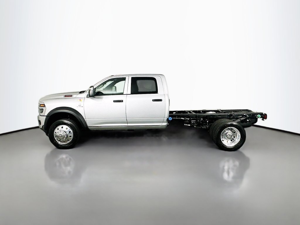 New 2026 RAM 4500 Tradesman w/ Chrome Appearance Group AWD/4WD image 4