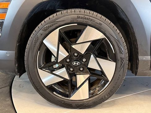 Used 2024 Hyundai Kona Limited image 26