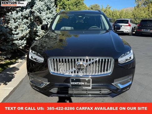 Used 2025 Volvo XC90 B6 Plus image 2