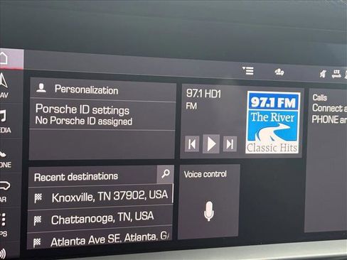 Used 2020 Porsche Macan image 10