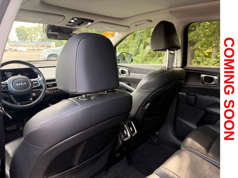 Used 2025 Kia Sorento S w/ Panoramic Sunroof Package AWD/4WD image 12