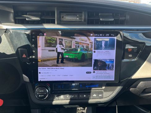 Used 2014 Toyota Corolla LE image 16