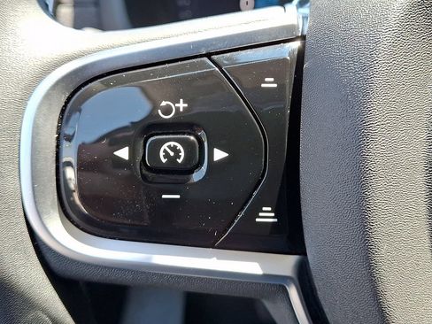 Certified 2025 Volvo XC90 B6 Plus AWD/4WD image 23