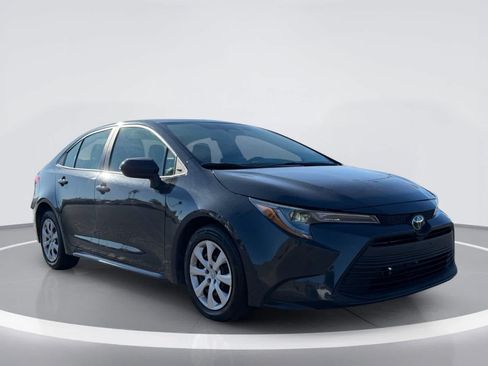 Used 2024 Toyota Corolla LE FWD image 5