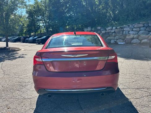 Used 2013 Chrysler 200 Limited w/ Sun/Sound Group FWD image 4