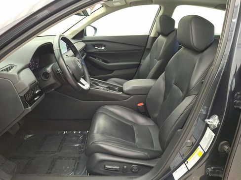 Used 2023 Honda Accord Touring image 11