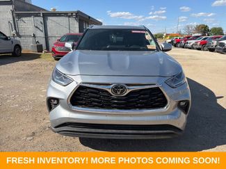 Used 2024 Toyota Highlander Limited video 2
