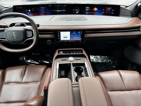 Certified 2025 Lincoln Navigator L Reserve AWD/4WD image 15