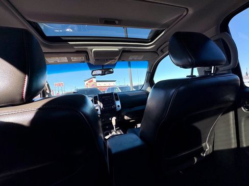 Used 2012 Nissan Frontier PRO-4X w/ Pro-4x Luxury Pkg image 21