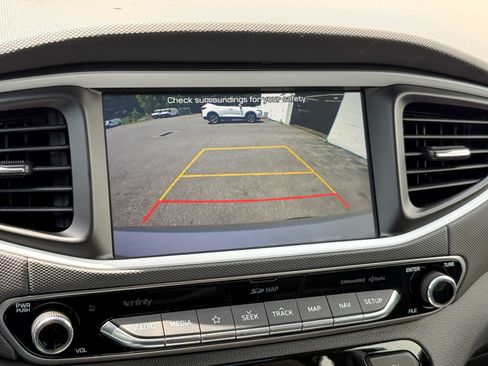 Used 2019 Hyundai Ioniq Limited FWD image 22