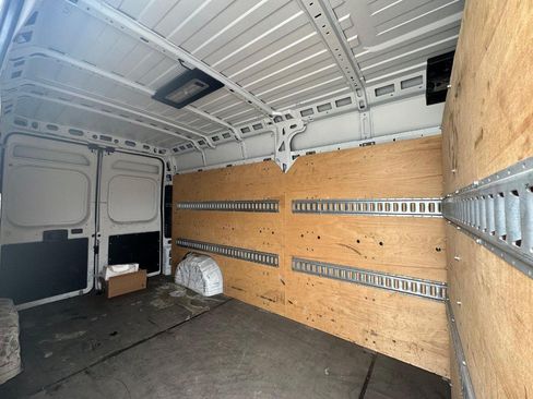 Used 2023 RAM ProMaster 2500 w/ Safety Group (A) FWD image 12