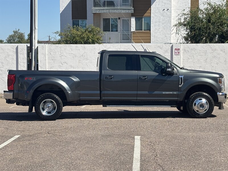 Used 2020 Ford F350 Lariat w/ Lariat Ultimate Package AWD/4WD image 3
