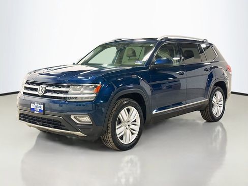 Used 2018 Volkswagen Atlas SEL Premium image 3