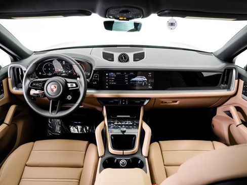 Certified 2026 Porsche Cayenne Coupe AWD/4WD image 21