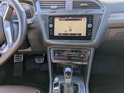 Used 2024 Volkswagen Tiguan SEL R-Line AWD/4WD image 33