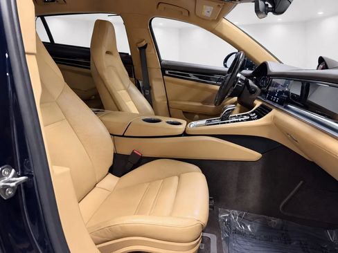 Used 2018 Porsche Panamera 4S Executive AWD/4WD image 25