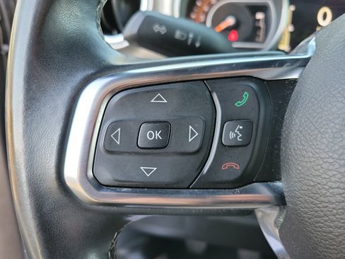 Used 2018 Jeep Wrangler Unlimited Sahara image 22