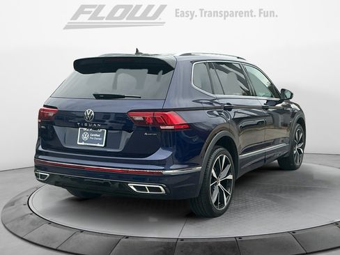 Used 2023 Volkswagen Tiguan SEL R-Line image 8