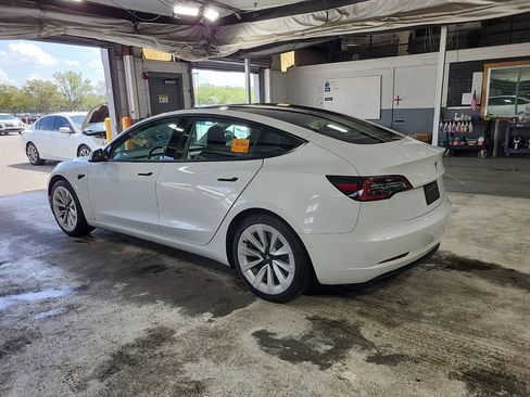 Used 2021 Tesla Model 3 Standard Range Plus image 8