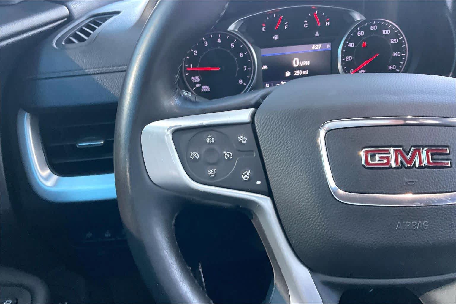 Used 2022 GMC Terrain SLT w/ Tech Package FWD image 24