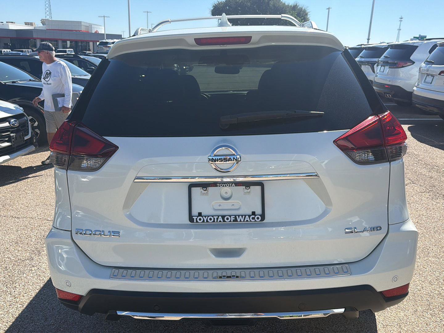 Used 2020 Nissan Rogue SL w/ Premium Package AWD/4WD image 4