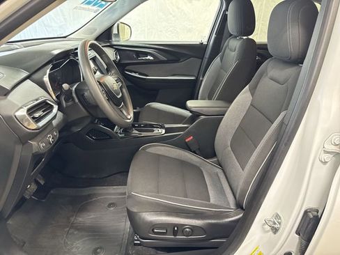 Certified 2021 Chevrolet TrailBlazer LT w/ Convenience Package image 10