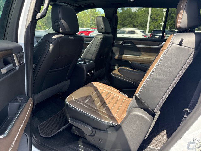 New 2026 GMC Acadia Denali Ultimate FWD image 21