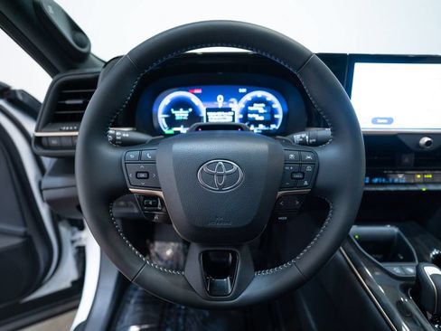 Certified 2026 Toyota Crown Platinum AWD/4WD image 17