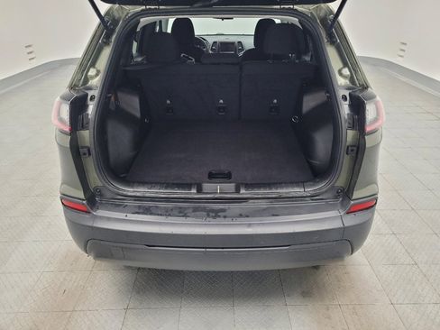 Used 2020 Jeep Cherokee Latitude FWD image 29