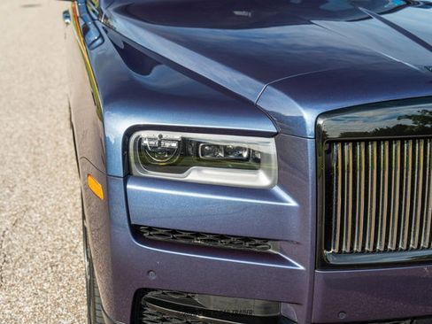 Used 2023 Rolls-Royce Cullinan Black Badge w/ Leather Finishing Pack image 52