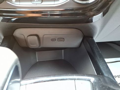 Certified 2025 Chevrolet Trax RS w/ Driver Confidence Package FWD image 24