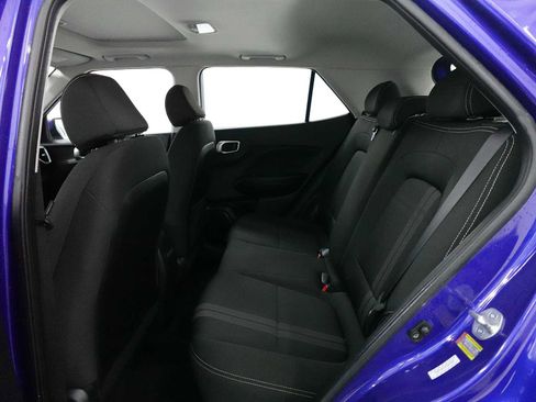 Used 2023 Hyundai Venue SEL image 27