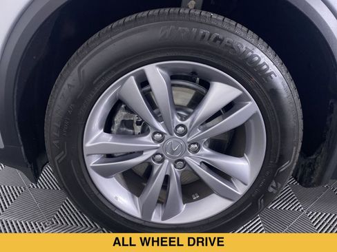 Used 2024 Acura MDX SH-AWD image 15