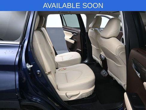 Used 2022 Toyota Highlander Limited AWD/4WD image 35