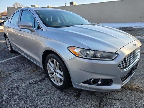 Used 2013 Ford Fusion SE image 3