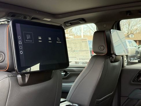 New 2026 GMC Yukon AT4 w/ AT4 Premium Plus Package AWD/4WD image 20