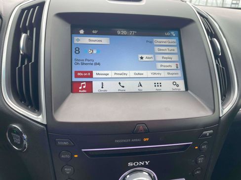 Used 2017 Ford Edge Titanium w/ Technology Package AWD/4WD image 8